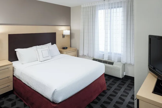 Studio, King Bed, Sofa, Accessible, Towneplace Suites By Marriott Columbia Southeast Ft Jackson 1/6