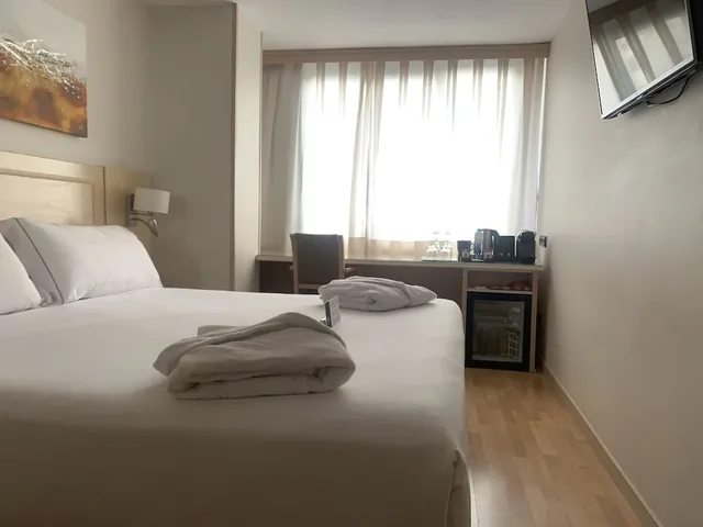 Standard, Queen Bed, Luze Castellana Hotel 6/10