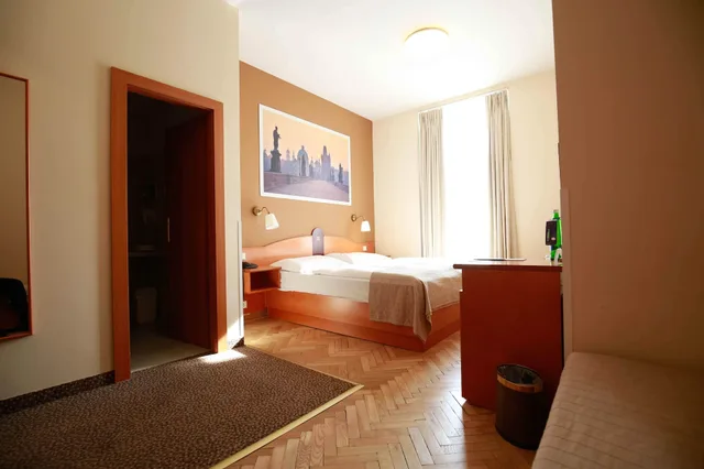 غرفة اقتصادية بسرير مزدوج، Hotel Merkur 8/10
