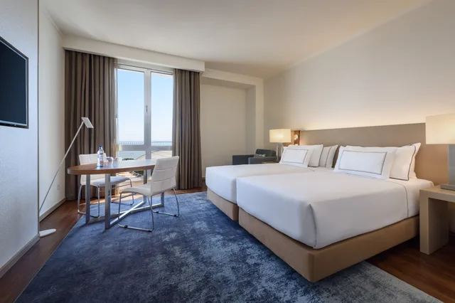 غرفة سوبيريور مفردة بسرير مزدوج، Melia Lisboa Oriente 1/2