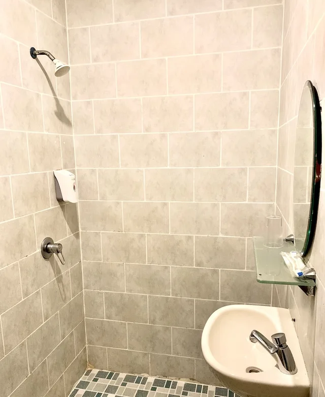 غرفة قياسية بسرير كوين، SKY VIEW HOTEL 4/5