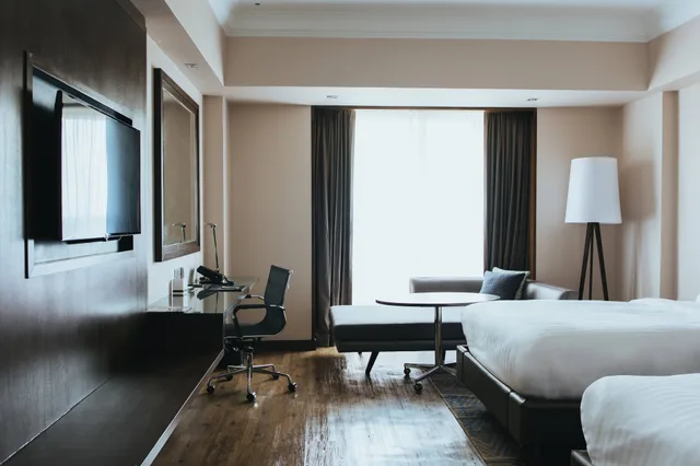 غرفة ديلوكس بسرير كينج مع أريكة، Putrajaya Marriott Hotel 5/8