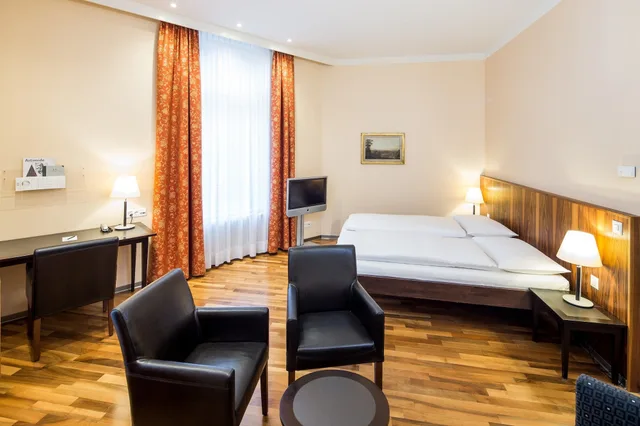 غرفة سوبيريور بسرير مزدوج، Hotel Schweizerhof Basel 4/7