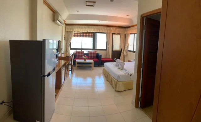 غرفة ديلوكس بسرير مزدوج أو سريرين منفصلين بإطلالة على البحر، Seaview Hotel Sriracha 5/10