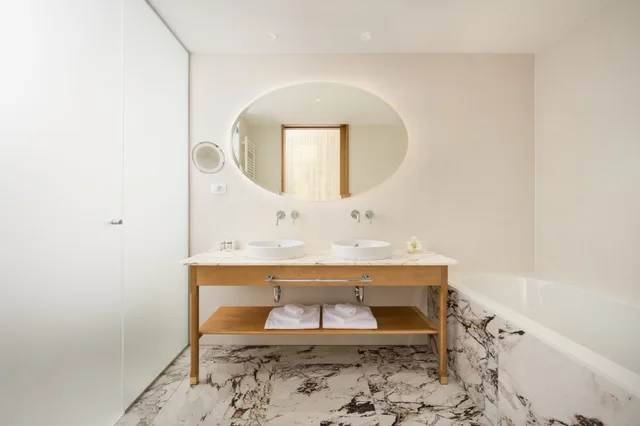 Grand, Suite, Double Bed, Corner, Grand Hotel Union Eurostars (ex Grand Hotel Union) 3/4