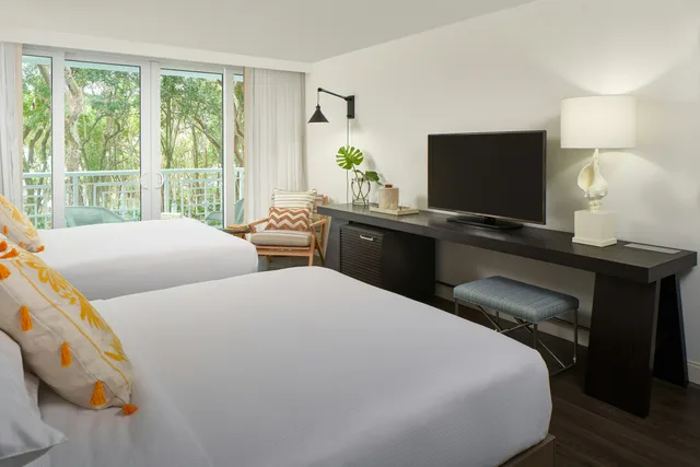 Hammock, 2 Queen Beds, Accessible، Baker's Cay Resort Key Largo, Curio Collection by Hilton 1/5