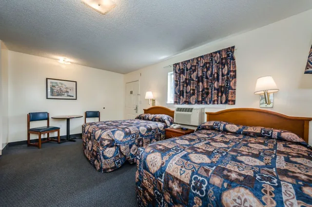 غرفة قياسية بسرير مزدوج بمطبخ للمدخنين، Suburban Extended Stay Clearwater 2/4
