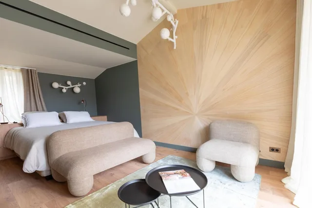 King Bed, Yndo Hotel 2/10