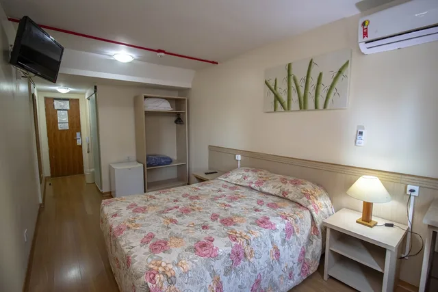 Standard Dbl Bed، Hotel Golden Park Curitiba by Nacional Inn 2/7