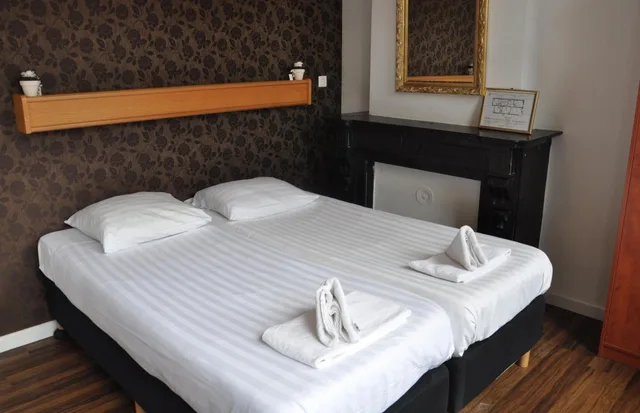غرفة بسريرين منفصلين، Amsterdam Inn Hotel 8/10