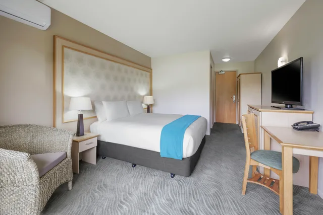 غرفة بسرير كينج بإطلالة على الحديقة، Copthorne Hotel and Resort Bay of Islands 1/5