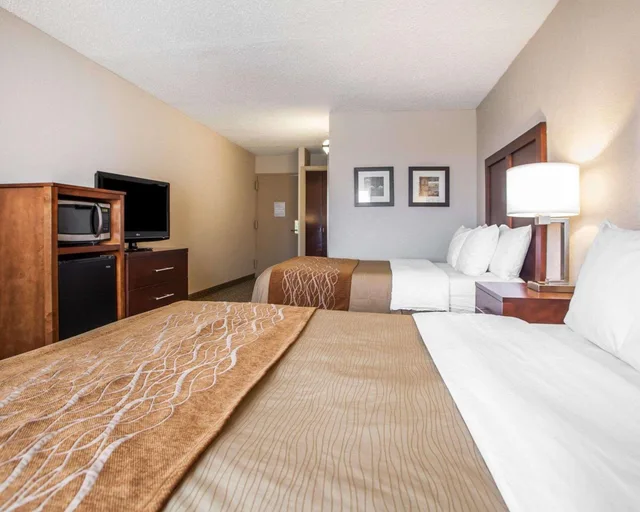 Upgrade, Business, 2 Queen Beds، Comfort Inn St. Louis - Westport Event Center 4/6
