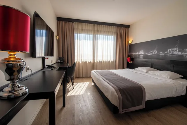 غرفة ديلوكس بسرير كينج، Bastion Hotel Vlaardingen 2/5