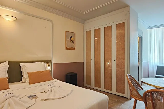 Superior, Studio, Side Courtyard View، Hôtel Au Picardy 1/10