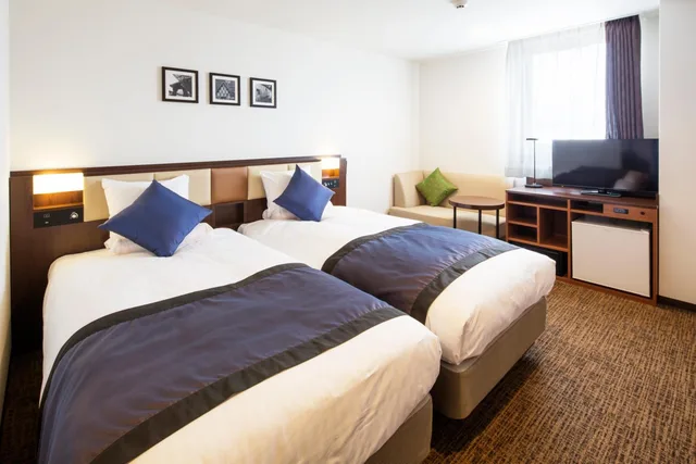 غرفة بسريرين منفصلين في الملحق للمدخنين، Hotel Mystays Kanazawa Castle 1/2