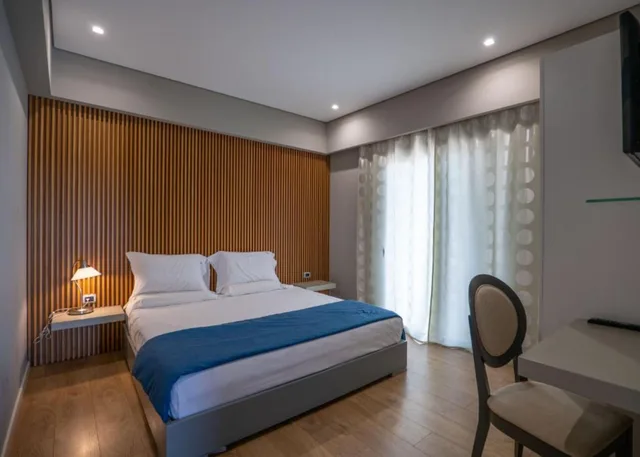 جناح بإطلالة على البحر بشرفة، Blue Sky Hotel 3/10