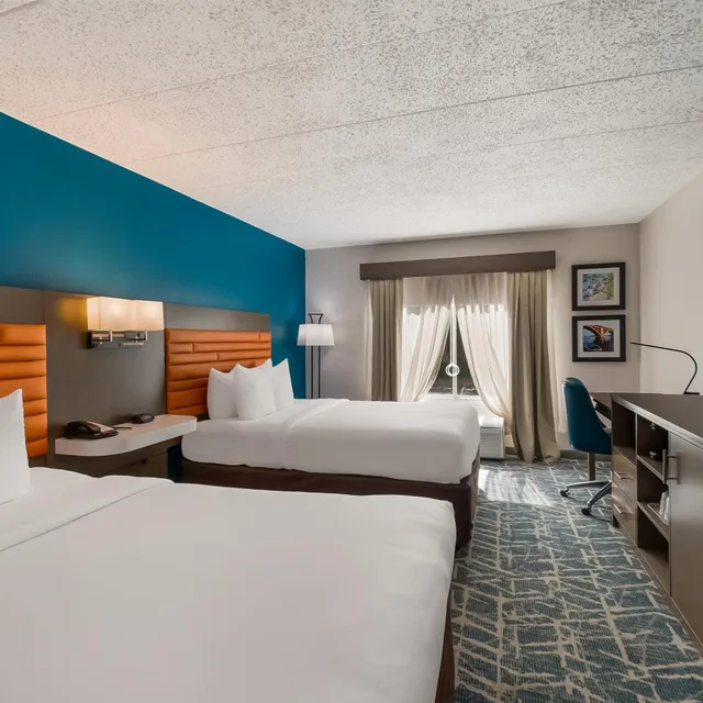 غرفة بسريرين كوين يُسمح فيها بالحيوانات الأليفة، Comfort Inn Falls Church - Tysons Corner 10/10