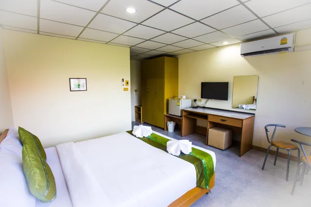 غرفة بسرير كوين، Central Place Hotel 1/3
