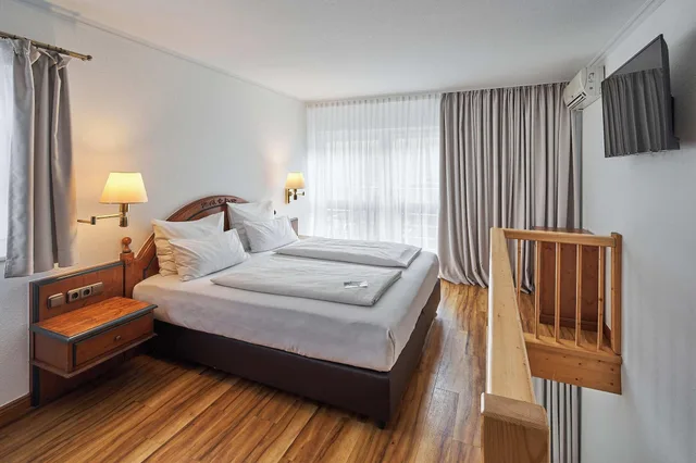 1 Bedroom, Comfort, Suite, 2 Bathrooms، Riessersee Hotel 1/2