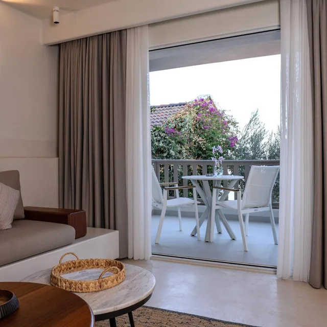 شقة بإطلالة على الحديقة، Pilos Suites 4/8