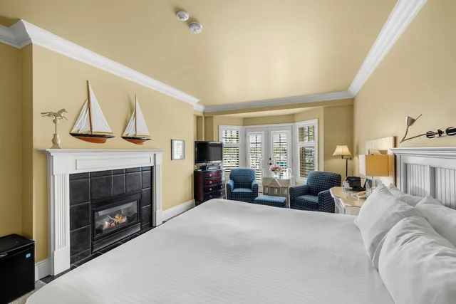 غرفة سوبيريور بسرير كينج، Harbour House An Ontario S Finest Inn 5/5