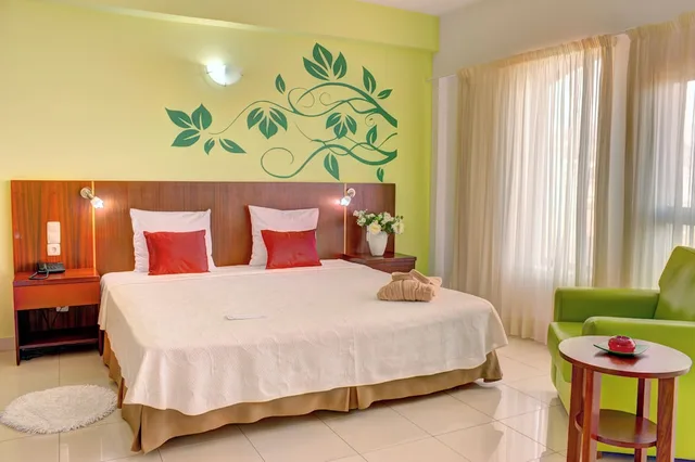 Suite, Double Bed, 2 Sofa, Balcony, Hotel LIVVO Don Paco 6/10