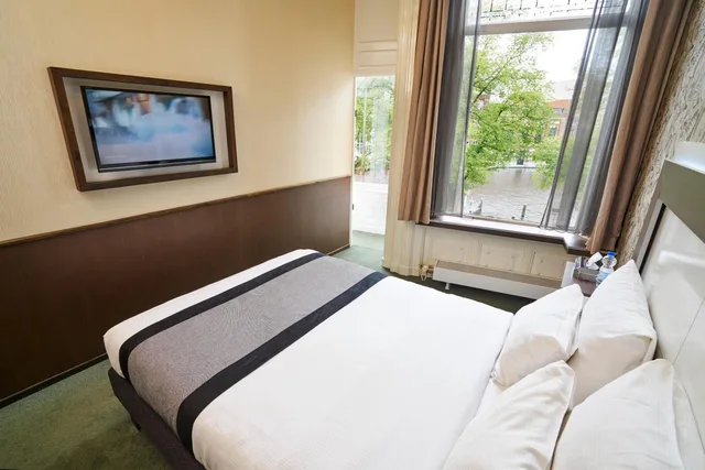غرفة بسرير مزدوج أو سريرين منفصلين بإطلالة على القناة، Hotel The Bird 3/4