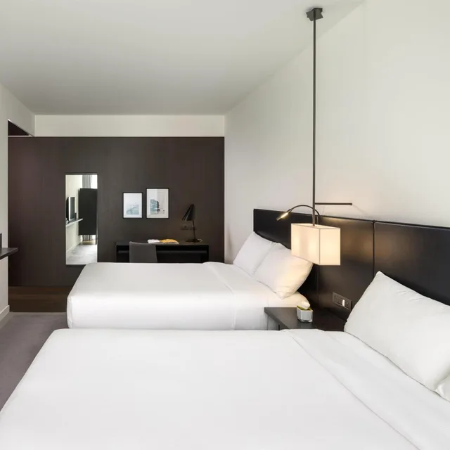 Twin Guestroom، Hilton Lake Como 8/16