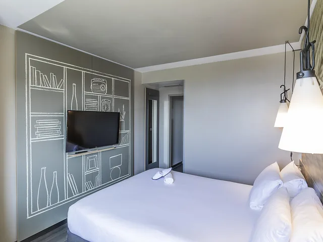 Superior, Double Bed, River or Sea View، Ibis Porto Gaia 5/7