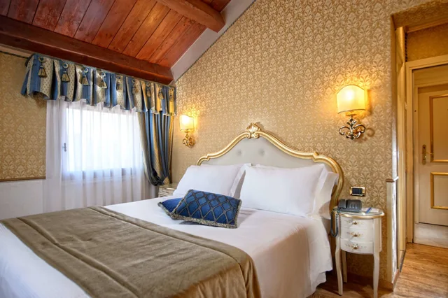 غرفة كلاسيكية بسرير كوين، Hotel Olimpia Venice, BW Signature Collection 3/10