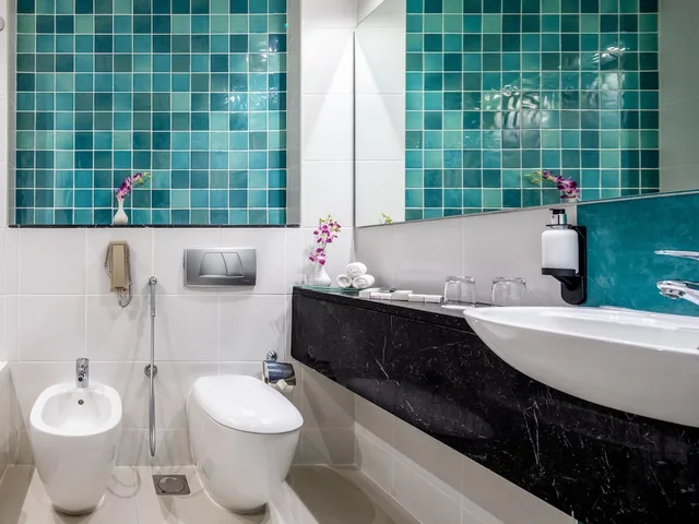 2 Bedrooms, Executive, Apartment, King Bed, 3 Beds, with Child Extra Bed، Flora Creek Deluxe Hotel Apartments 4/7