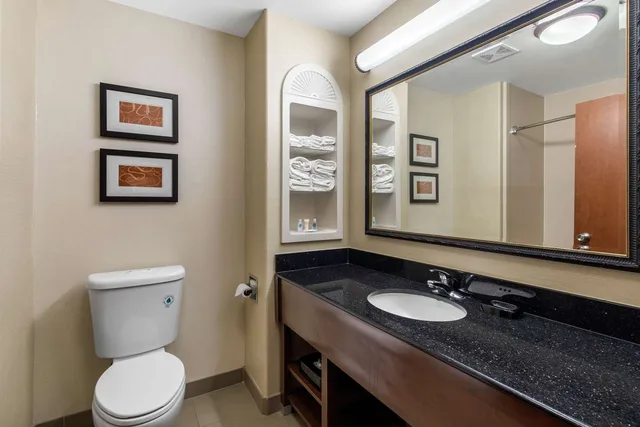 جناح بسريرين كوين، Comfort Suites Marshall 5/5