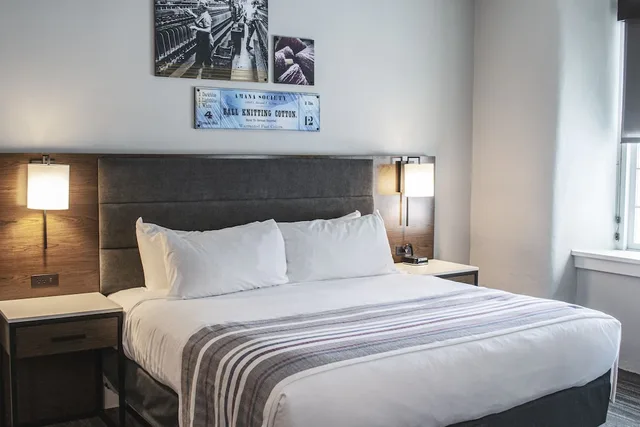 استوديو تنفيذي بسرير كينج مع أريكة، Hotel Millwright 2/5