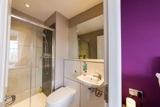 2 Bedrooms, Apartment, 2 Bathrooms، The Spires Serviced Apartments Edinburgh 3/5