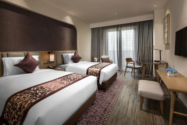 Premium, Twin Beds, Sea View, Crowne Plaza Qingdaoorientalmoviemetropolis 1/3