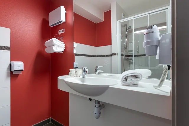 غرفة ثلاثية، ACE HOTEL PARIS ROISSY 4/4