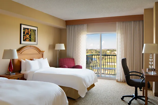 غرفة بسريرين كوين بشرفة، Fort Lauderdale Marriott Coral Springs Hotel & Convention Center 2/5