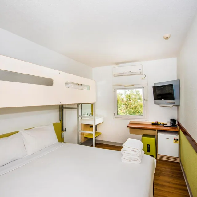 Standard, Single, Bunk Bed, Queen Bed، Ibis Budget St Peters 1/12