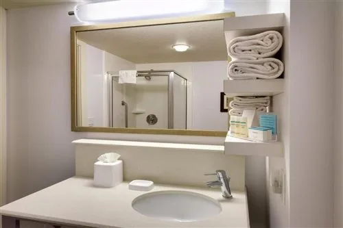 غرفة بسرير مزدوج، Hampton Inn Salt Lake City-Downtown 2/2