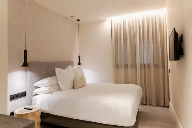 شقة خارجية بسرير كوين بغرفة نوم واحدة مع أريكة، TocToc Suites Olof Palme 1/3