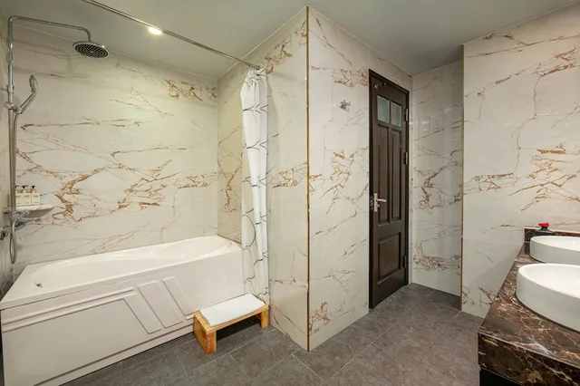 Gallery, Suite, King Bed, Temple View, Balcony، Ogallery Premier Hotel And Spa 8/10