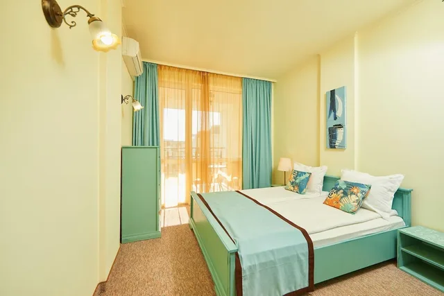 شقة بإطلالة على البحر بغرفة نوم واحدة مع أريكة، Festa Pomorie Resort 2/3