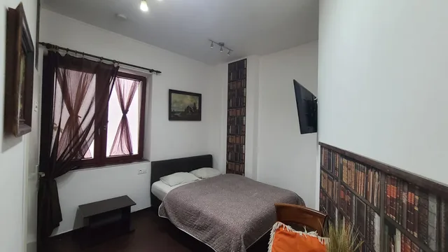 Room, Queen Bed, Lorf Hostel&Coffee 5/9
