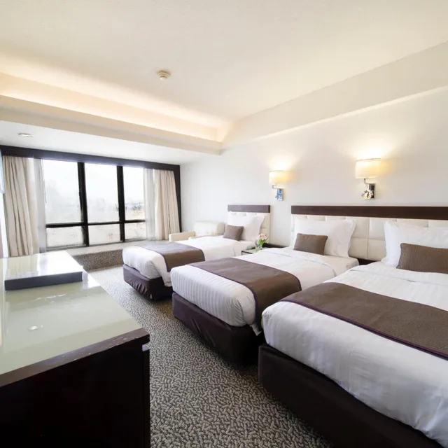 غرفة عائلية، Regal Oriental 5/8
