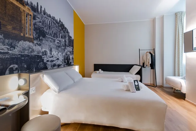 غرفة قياسية ثلاثية بسرير كوين وسرير فردي، B B Hotel Roma Pietralata 4/10