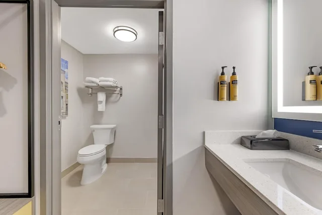Standard, 2 Queen Beds, Best Western Plus Elgin - Chicago 8/10