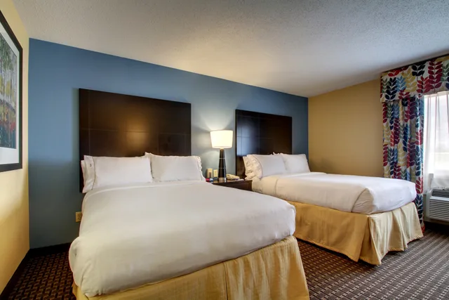 غرفة بسريرين مزدوجين، Holiday Inn Express Fort Campbell-Oak Grove 2/2