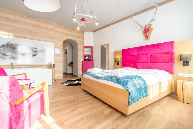 Relax, Suite, King Bed, Jetted Tub، Hotel Urania 5/10
