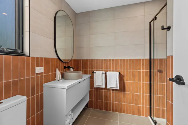 كابينة سوبيريور عائلية بسرير كينج وأسرّة بطابقين، Bendigo Park Lane Holiday Park 3/3