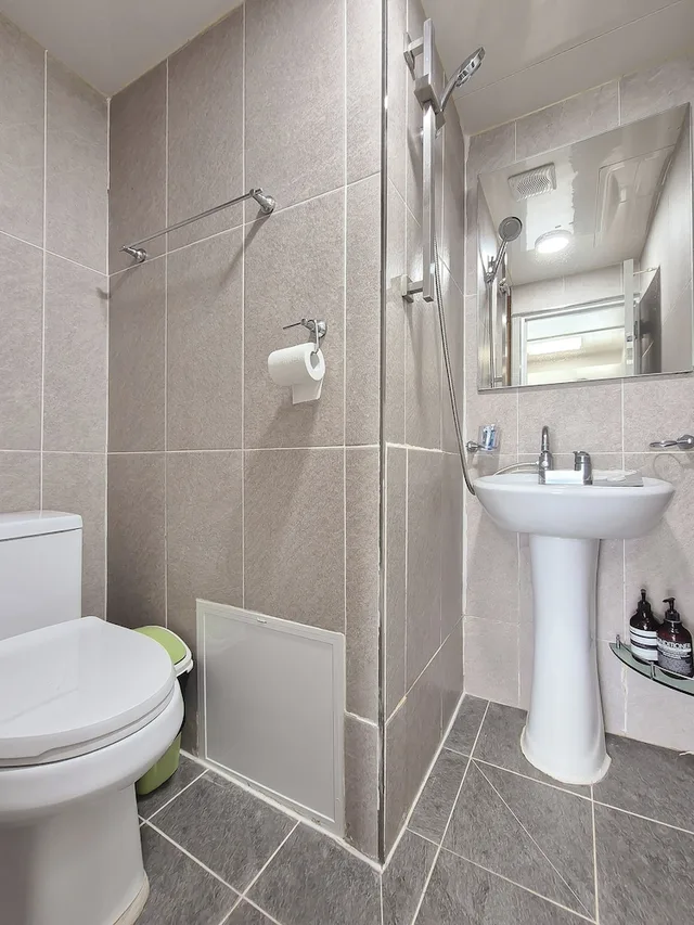 2 Bedrooms, Family Suite, 1 Double and 3 Single Beds، Interlaken Pension In Gapyeong 5/6